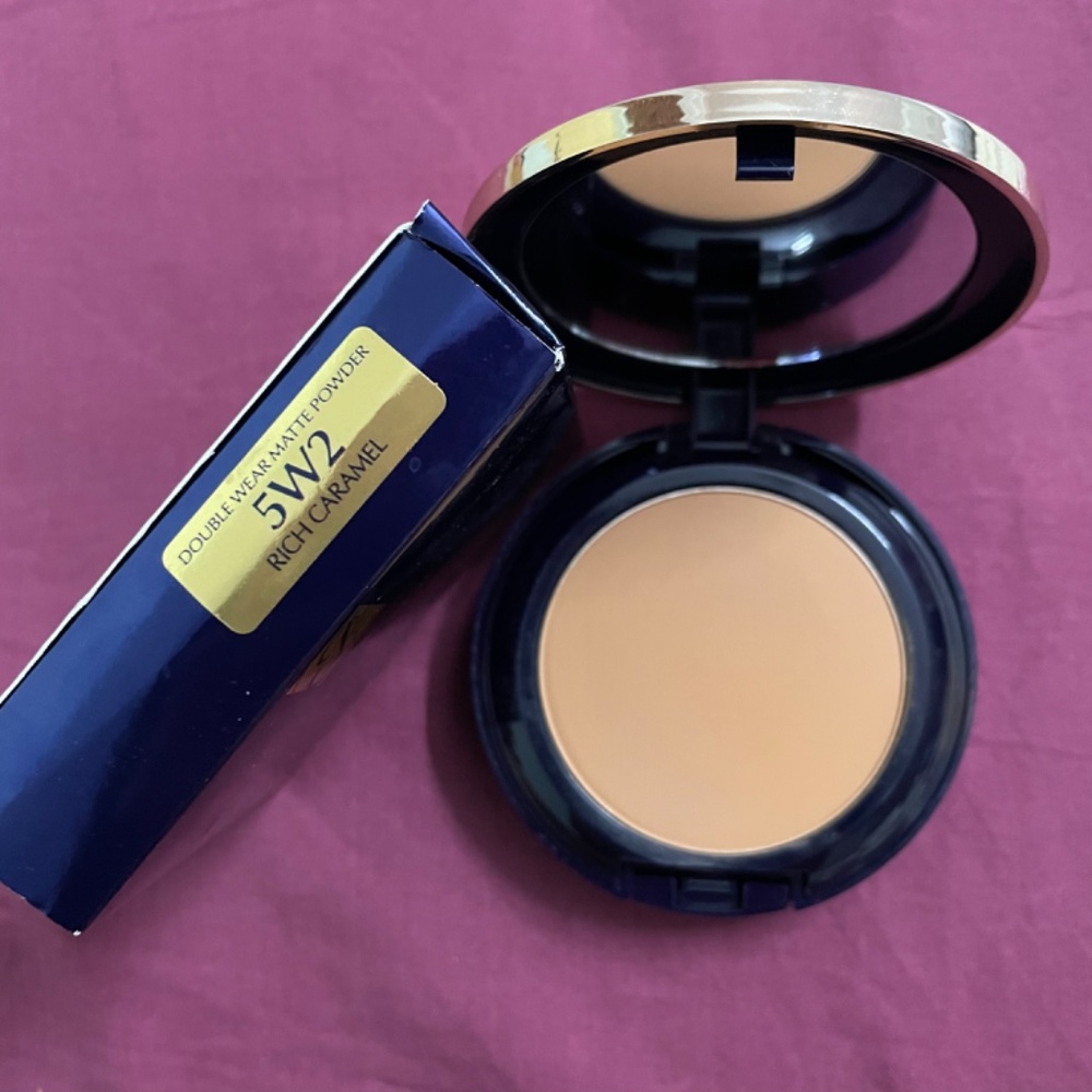 Powder Foundation - Picture 2 of 6